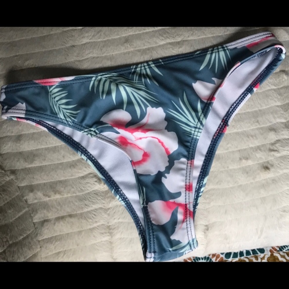 Zaful cheeky bikini bottom